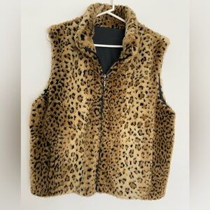 Worthington Women’s Faux Fur Leopard Print Black‎ Reversible Vest Large Pockets